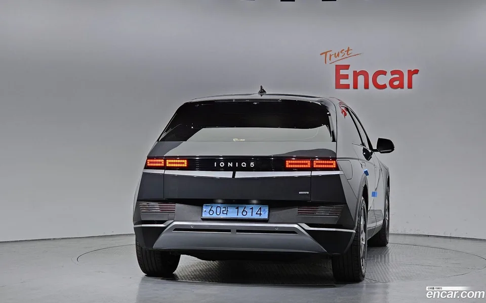 Hyundai Ioniq 5 AWD 2023 — миниатюра 4
