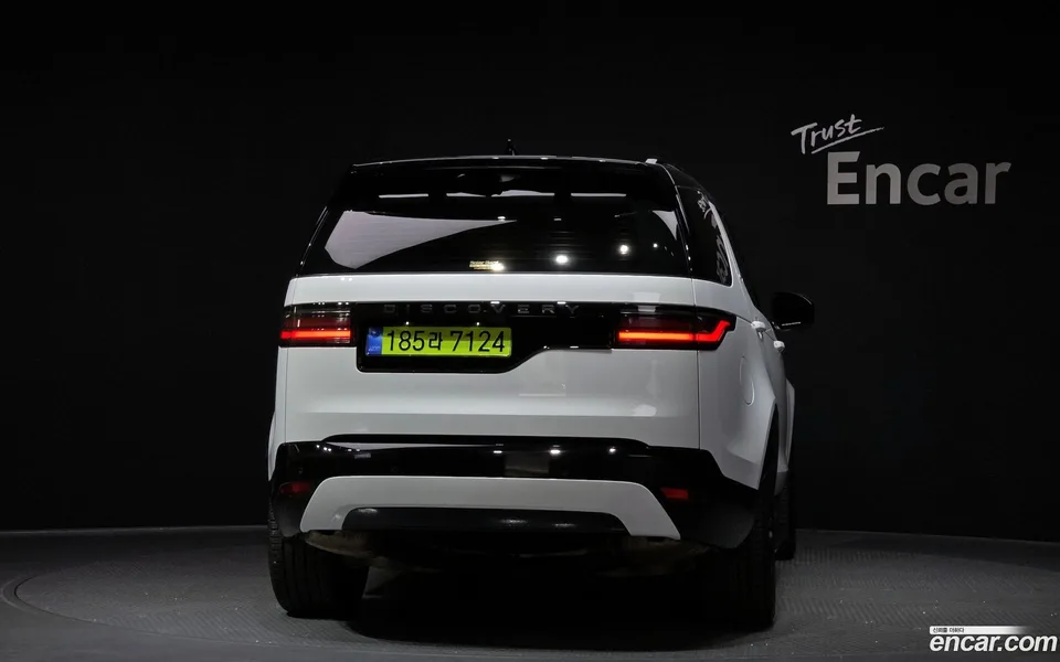 Land Rover Discovery D350 HSE 2025 — миниатюра 4