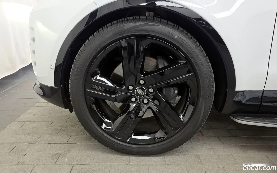 Land Rover Discovery D350 HSE 2025 — миниатюра 5