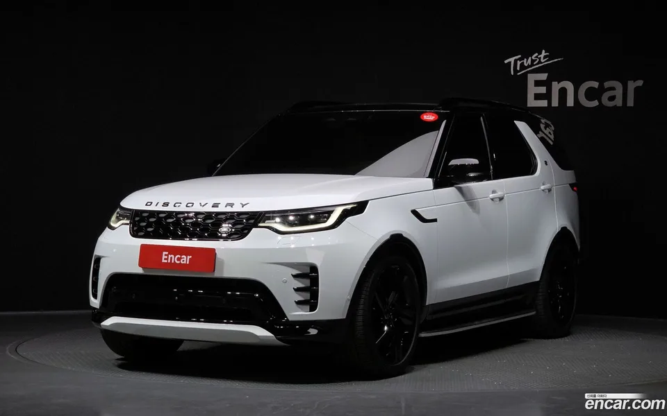 Land Rover Discovery D350 HSE 2025 — фото 1, купить с доставкой в Москву