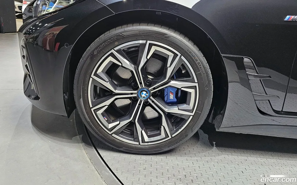 BMW i4 eDrive40 M 2024 — миниатюра 5