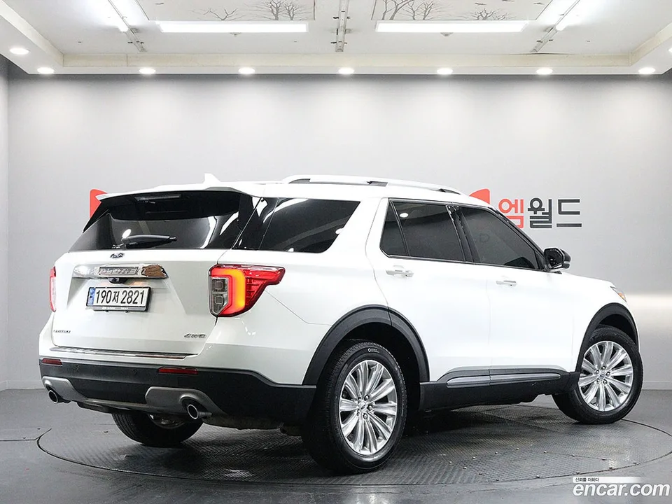 Ford Explorer 2.3 4WD 2023 — миниатюра 4