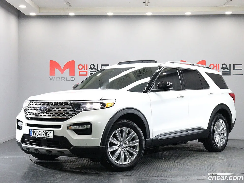 Ford Explorer 2.3 4WD 2023 — фото 1, купить с доставкой в Москву