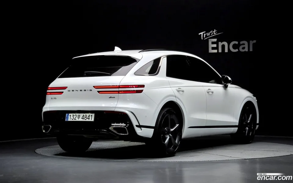 Genesis GV70 2.5T AWD 2024 — миниатюра 2