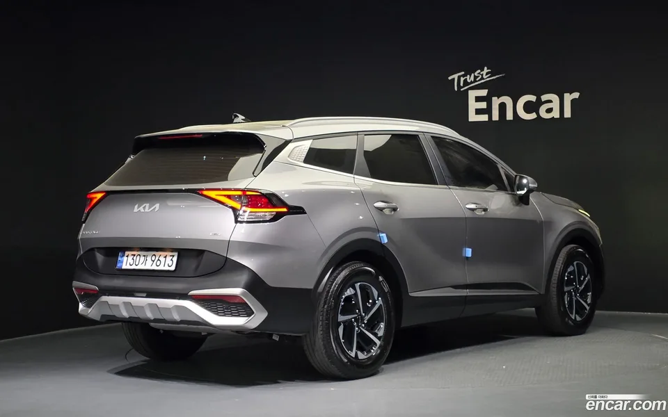 Kia Sportage Hybrid 2WD 2024 — миниатюра 2