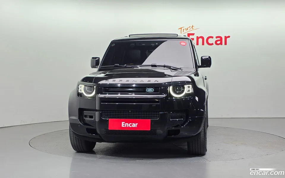 Land Rover Defender 110 P300 X- SE 2024 — миниатюра 3