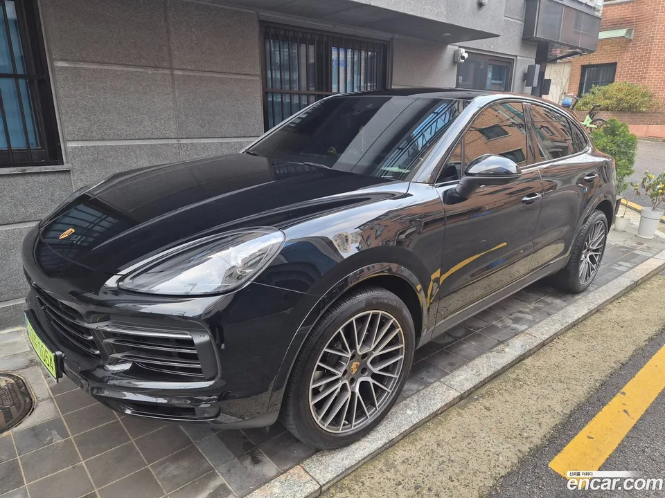 Porsche Cayenne 3.0 2023 — миниатюра 2