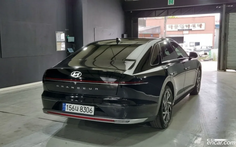 Hyundai Grandeur 2.5 2WD 2023 — миниатюра 2