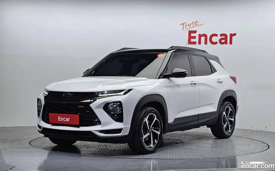 Chevrolet Trailblazer 1.3 2WD 2023 — фото 1, купить с доставкой в Москву