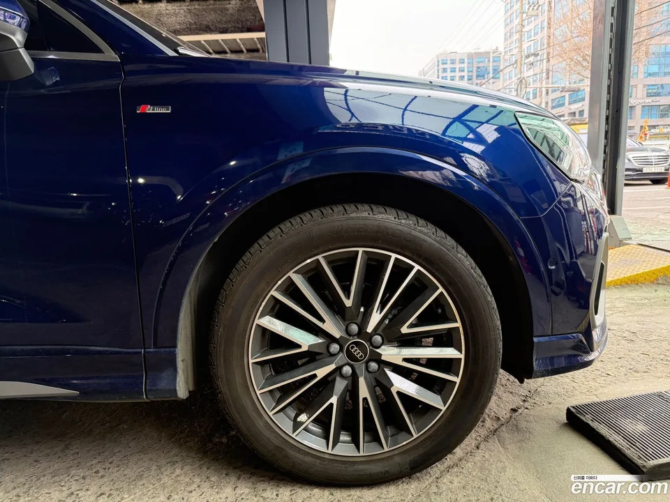 Audi Q3 35 TDI 2022 — миниатюра 5