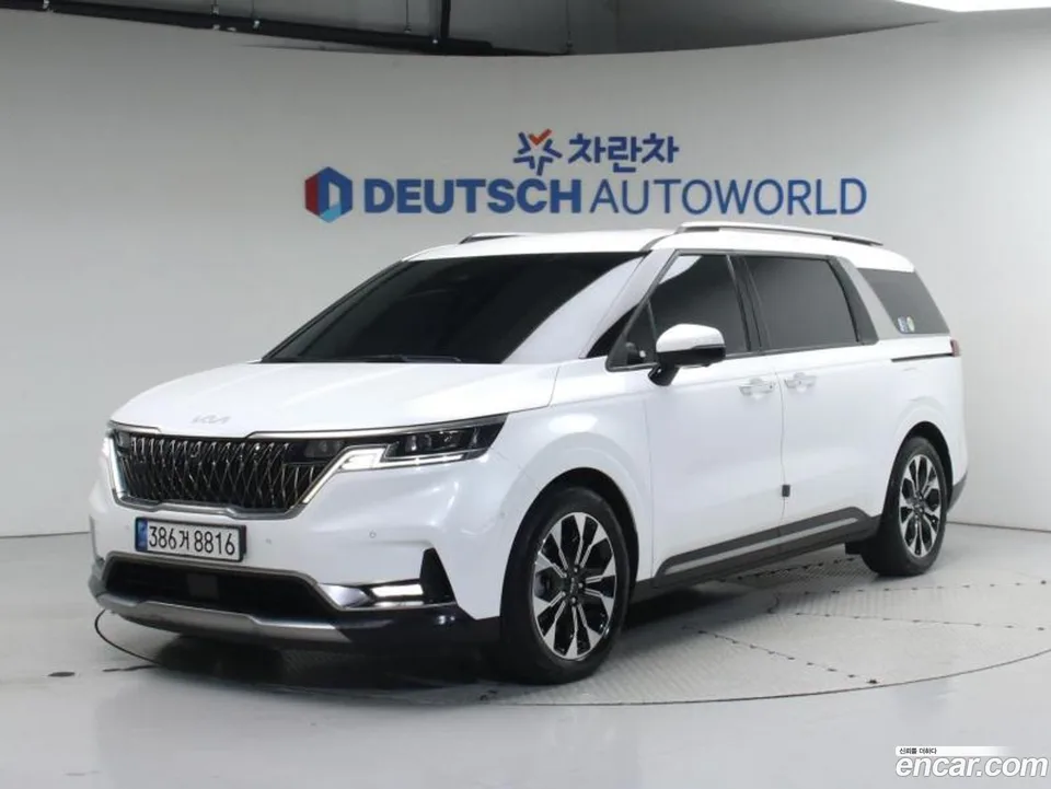 Kia Carnival 7 2022 — фото 1, купить с доставкой в Москву