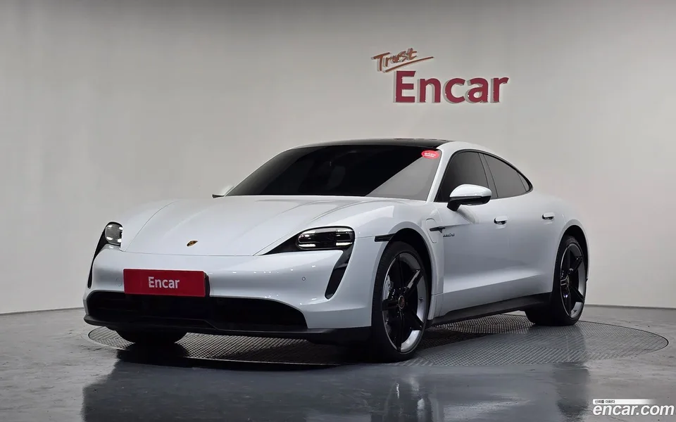 Porsche Taycan 2022 — фото 1, купить с доставкой в Москву