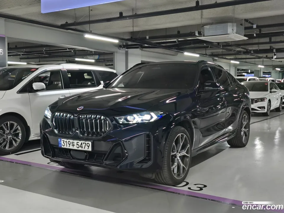 BMW X6 xDrive30d M 2024 — фото 1, купить с доставкой в Москву