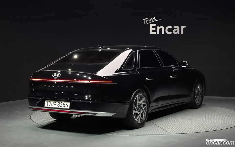 Hyundai Grandeur 2.5 2WD 2023 — миниатюра 2