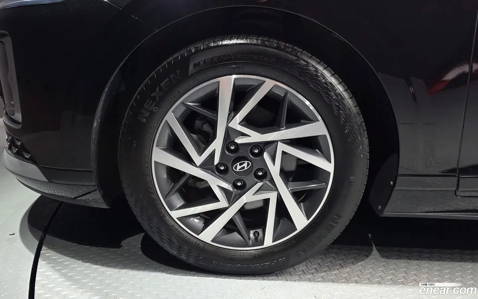 Hyundai Grandeur 2.5 2WD 2023 — миниатюра 5