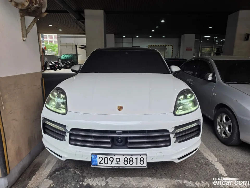 Porsche Cayenne 3.0 2022 — фото 1, купить с доставкой в Москву