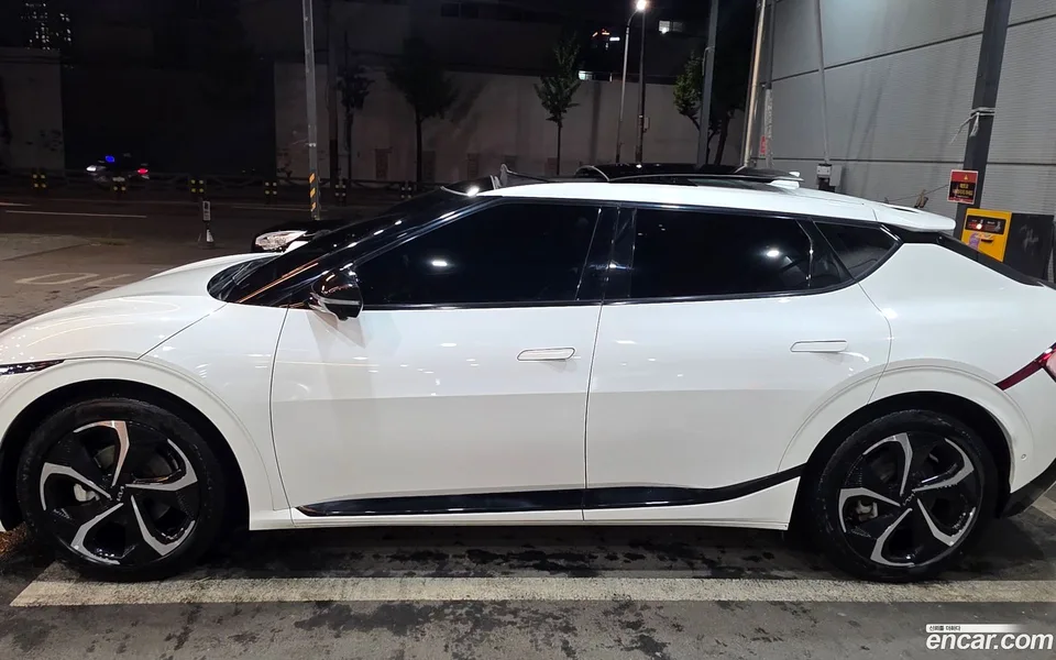 Kia EV6 4WD 2022 — миниатюра 4