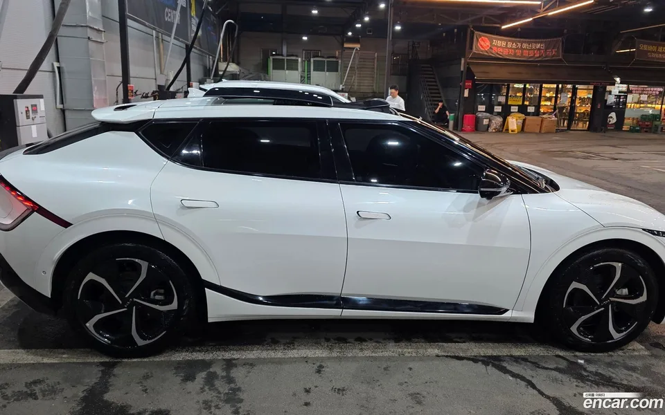 Kia EV6 4WD 2022 — миниатюра 5