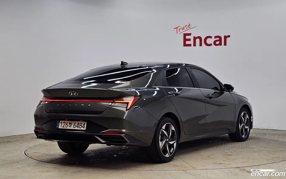 Hyundai Avante 1.6 2022 — миниатюра 2