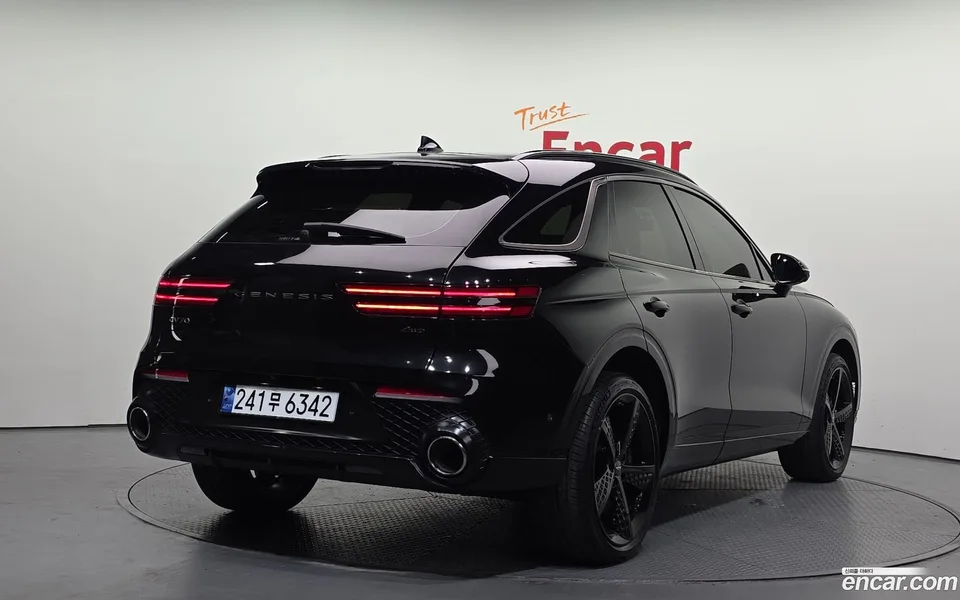 Genesis GV70 2.5T AWD 2023 — миниатюра 2