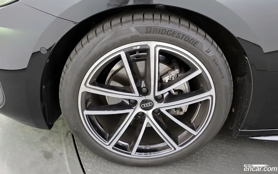 Audi A5 40 TFSI S Line 2025 — миниатюра 5