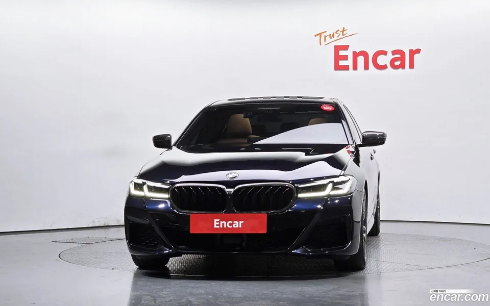 BMW 5 Series 520i M 2023 — миниатюра 3