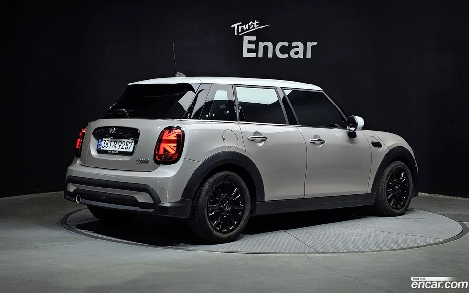 MINI Cooper 5 2024 — миниатюра 2