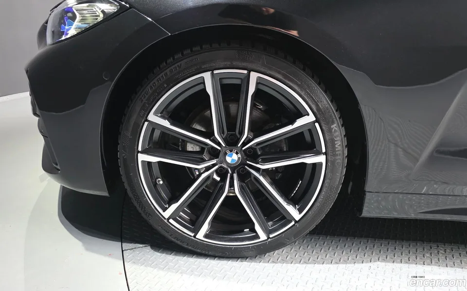 BMW 4 Series 420i M 2024 — миниатюра 5