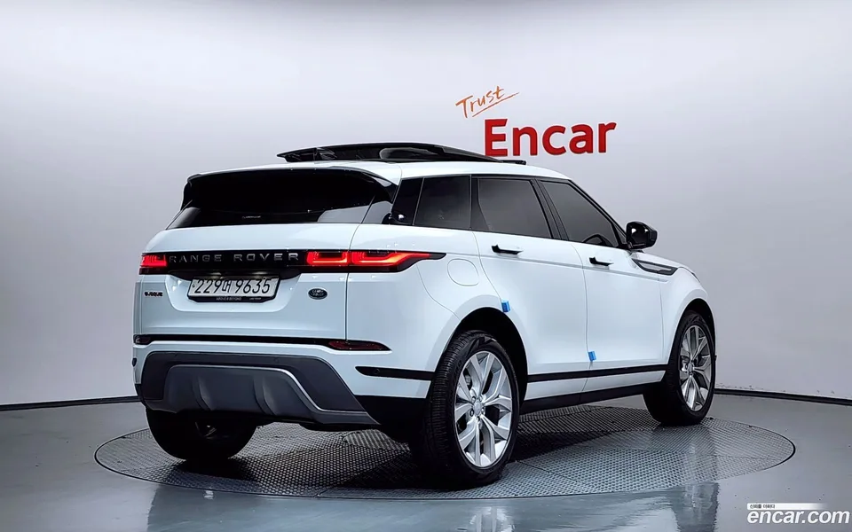 Land Rover Range Rover Evoque P250 SE 2022 — миниатюра 2