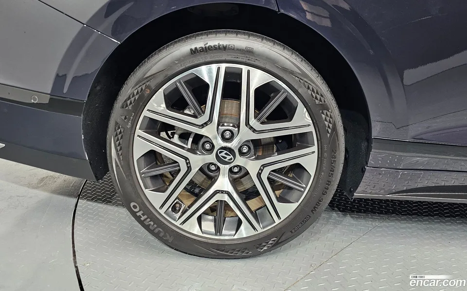 Hyundai Grandeur 2.5 2WD 2023 — миниатюра 5