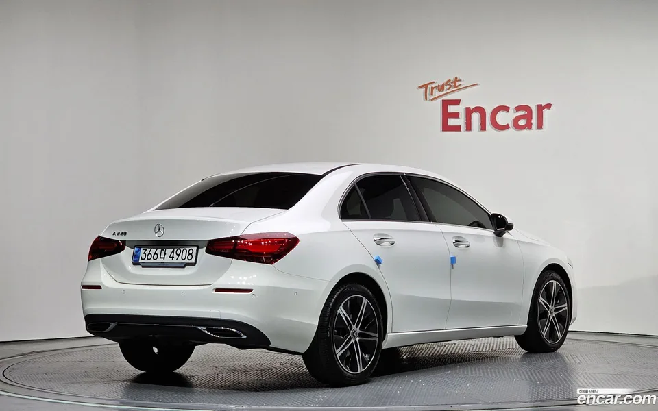 Mercedes-Benz A-Class A220 2024 — миниатюра 2