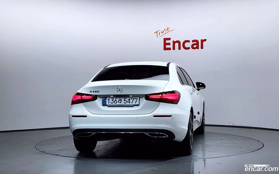 Mercedes-Benz A-Class A220 2024 — миниатюра 4