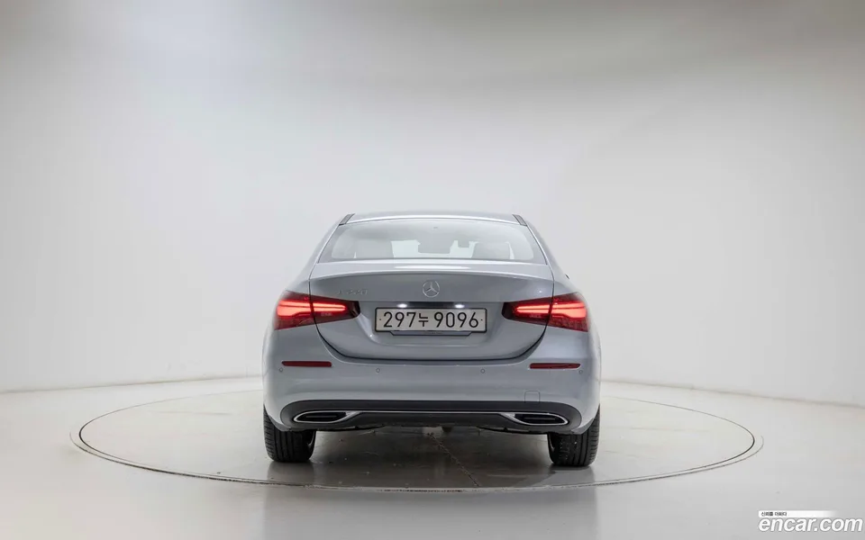 Mercedes-Benz A-Class A220 2025 — миниатюра 4