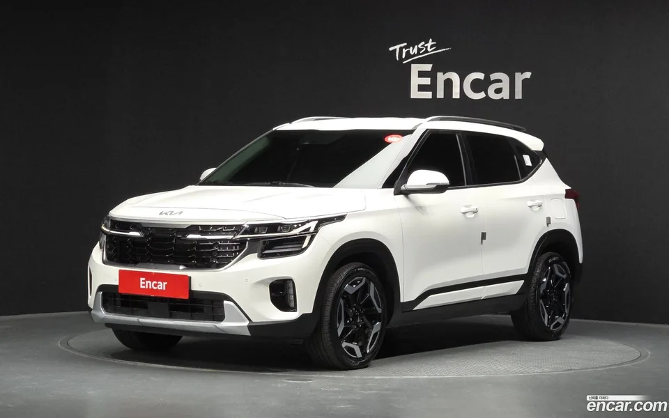 Kia Seltos 1.6 2WD 2022 — фото 1, купить с доставкой в Москву