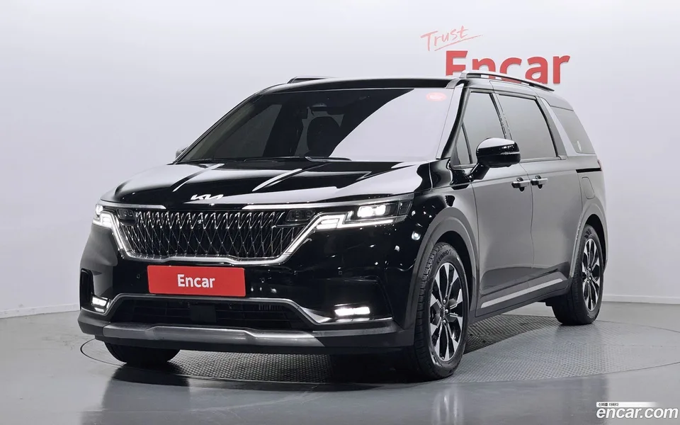 Kia Carnival 9 2022 — фото 1, купить с доставкой в Москву