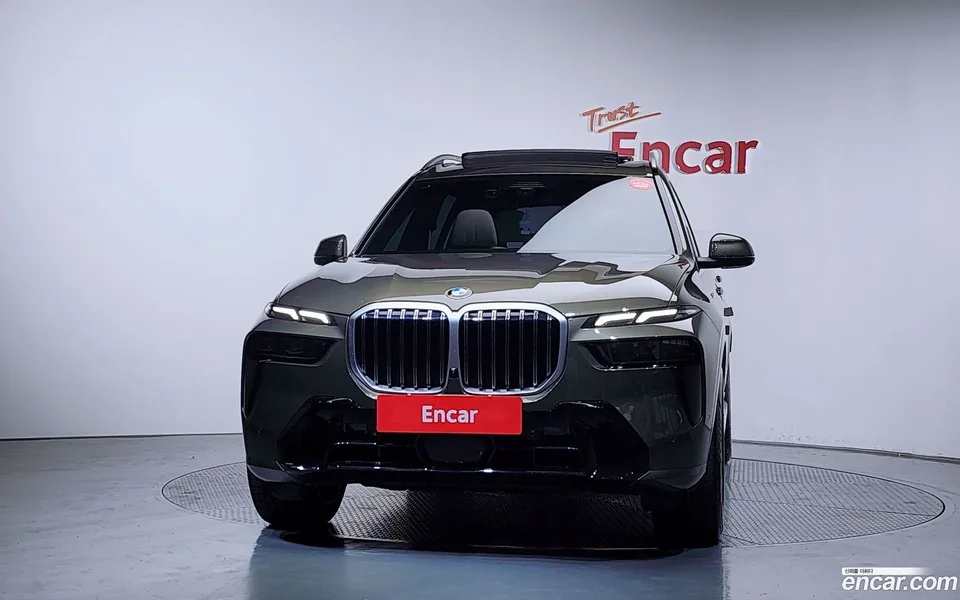 BMW X7 xDrive 40i M 6 2025 — миниатюра 3