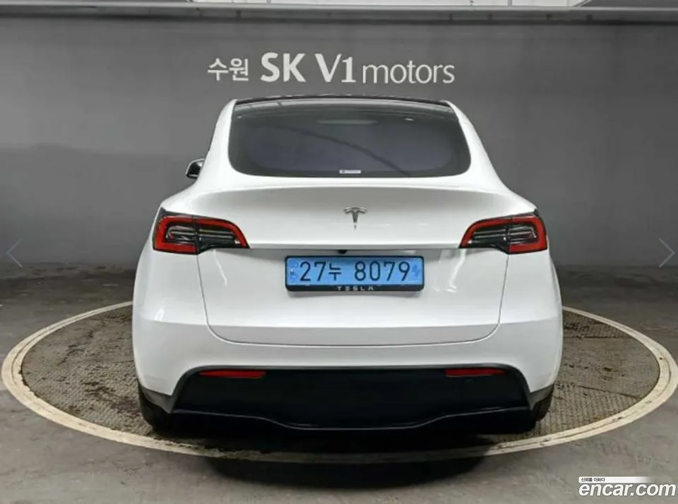 Tesla Model Y RWD 2025 — миниатюра 5