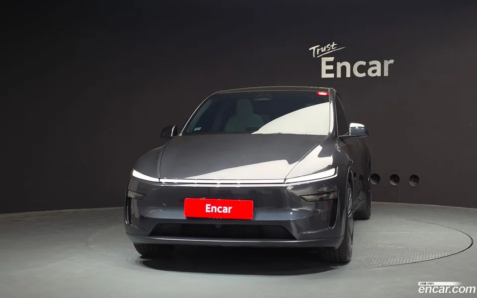 Tesla Model Y RWD 2025 — миниатюра 3