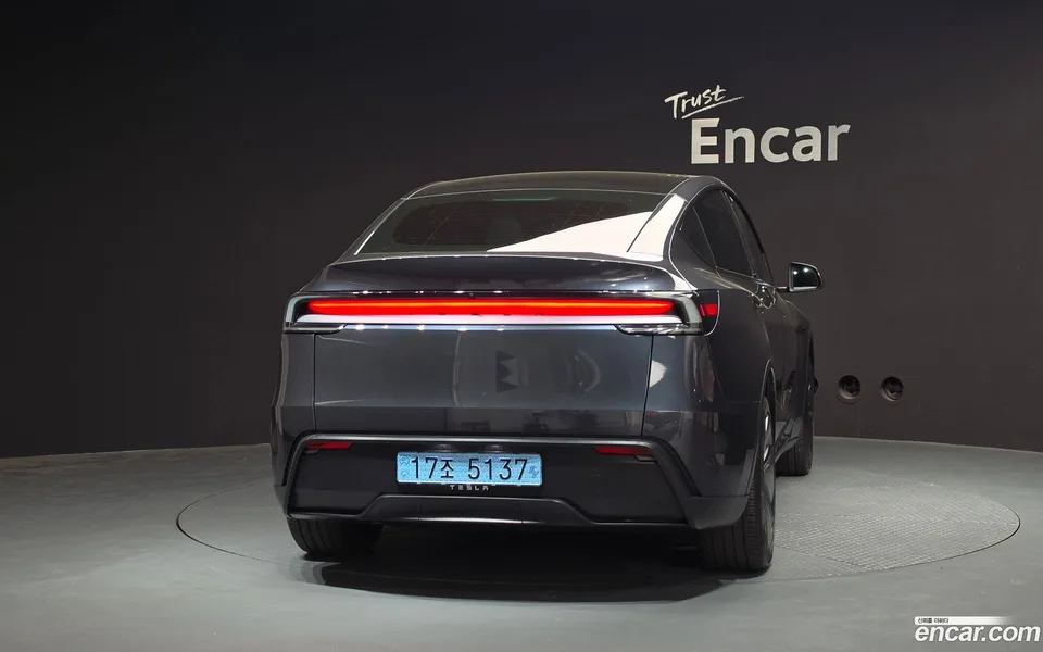 Tesla Model Y RWD 2025 — миниатюра 4