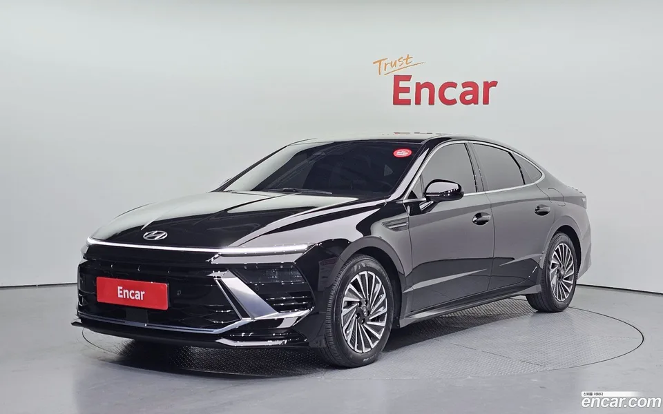 Hyundai Sonata The Edge Hybrid 2023 — фото 1, купить с доставкой в Москву