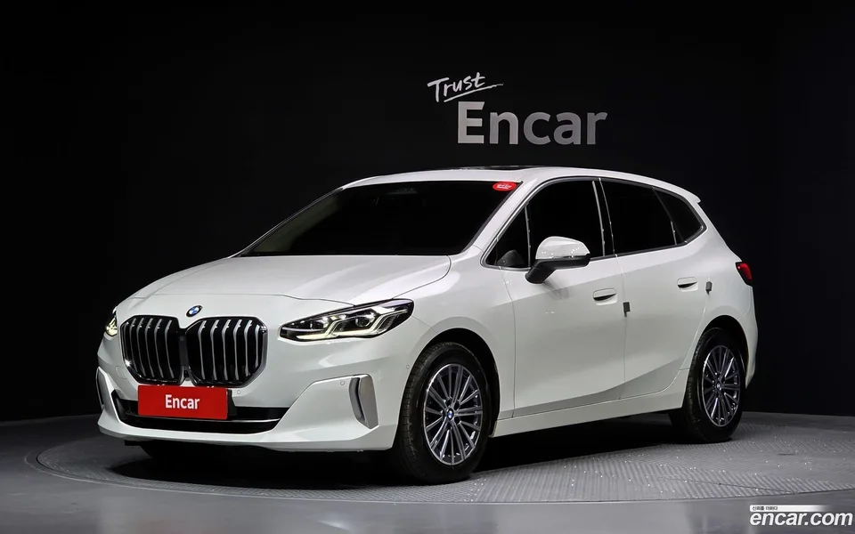 BMW 2 Series Active Tourer 220i 2024 — фото 1, купить с доставкой в Москву