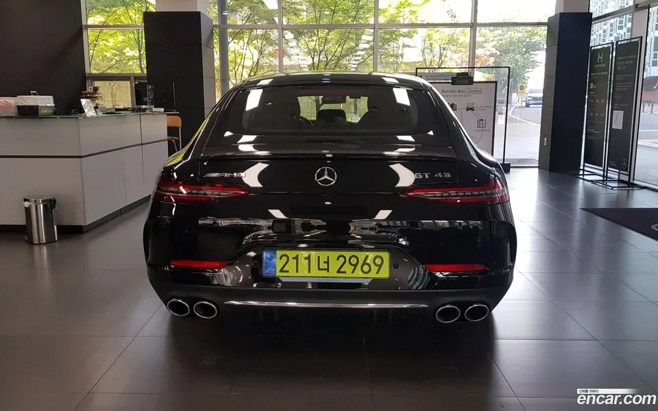 Mercedes-Benz AMG GT 4 43 4MATIC+ 2025 — миниатюра 4