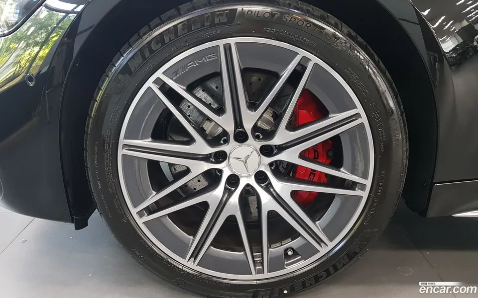 Mercedes-Benz AMG GT 4 43 4MATIC+ 2025 — миниатюра 5