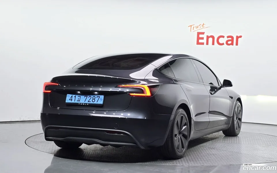 Tesla Model 3 RWD 2025 — миниатюра 2