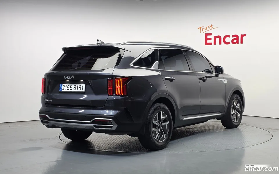 Kia Sorento HEV 1.6 2WD 2023 — миниатюра 2