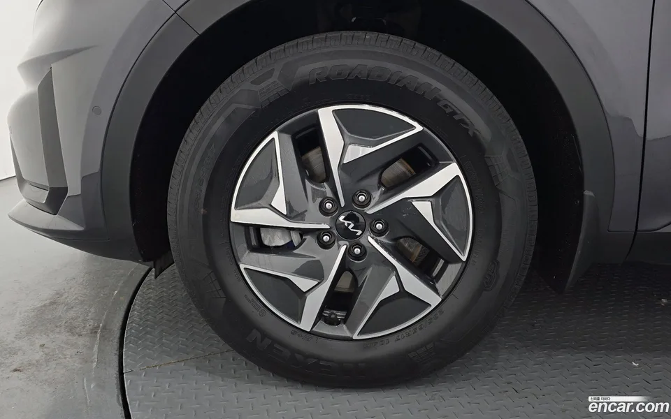 Kia Sorento HEV 1.6 2WD 2023 — миниатюра 5