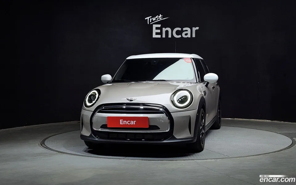 MINI Cooper 5 2024 — миниатюра 3