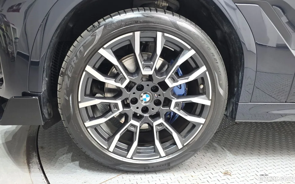 BMW X6 xDrive40i M 2025 — миниатюра 5