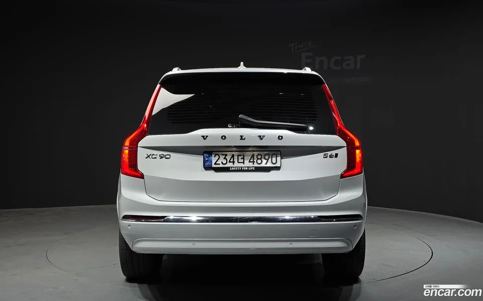 Volvo XC90 B6 2023 — миниатюра 4