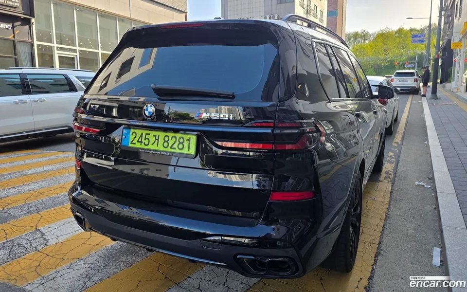 BMW X7 M60i xDrive M 6 2024 — миниатюра 4